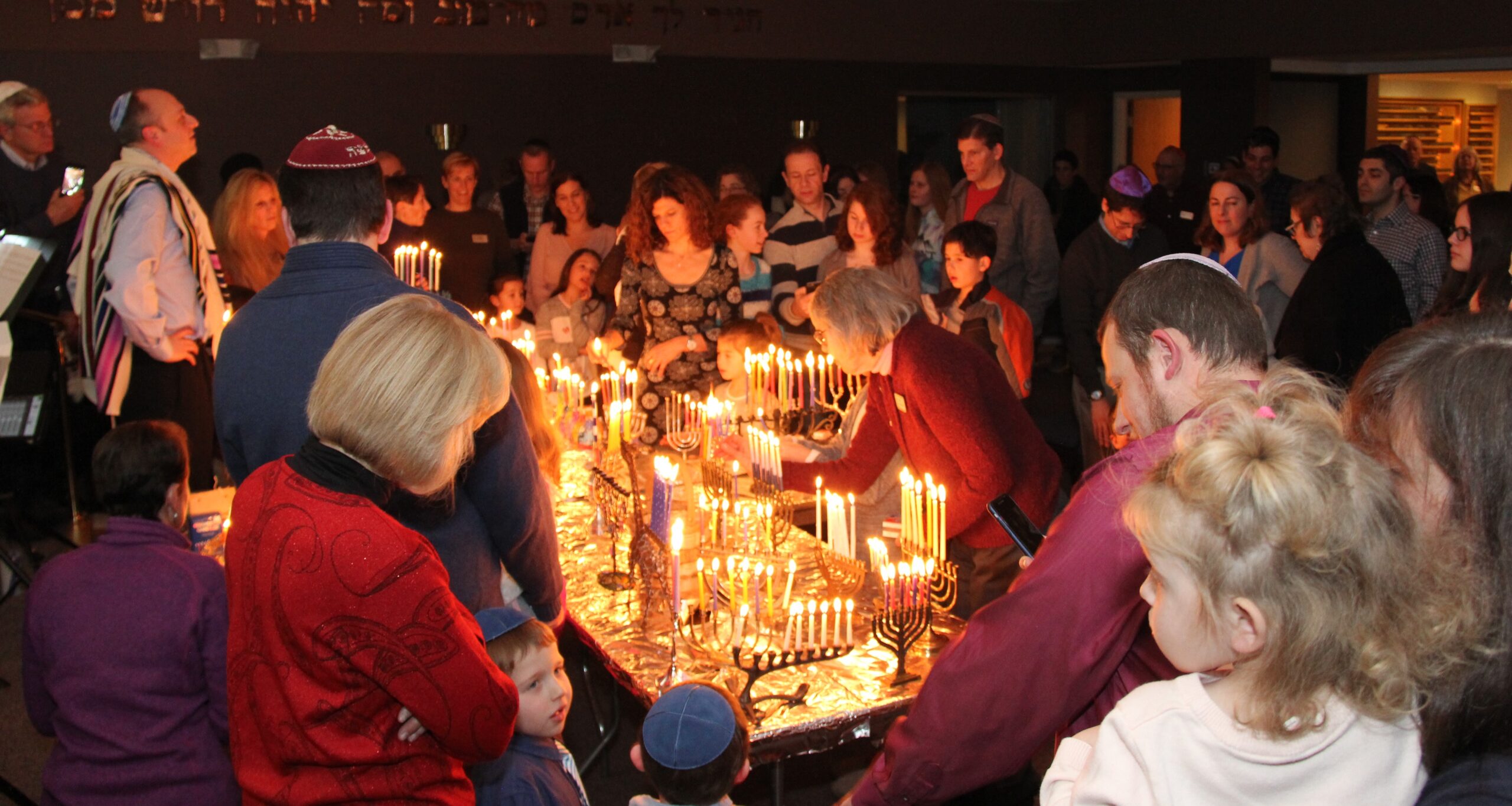 Shabbat Chanukah in the Temple Emanuel sanctuary